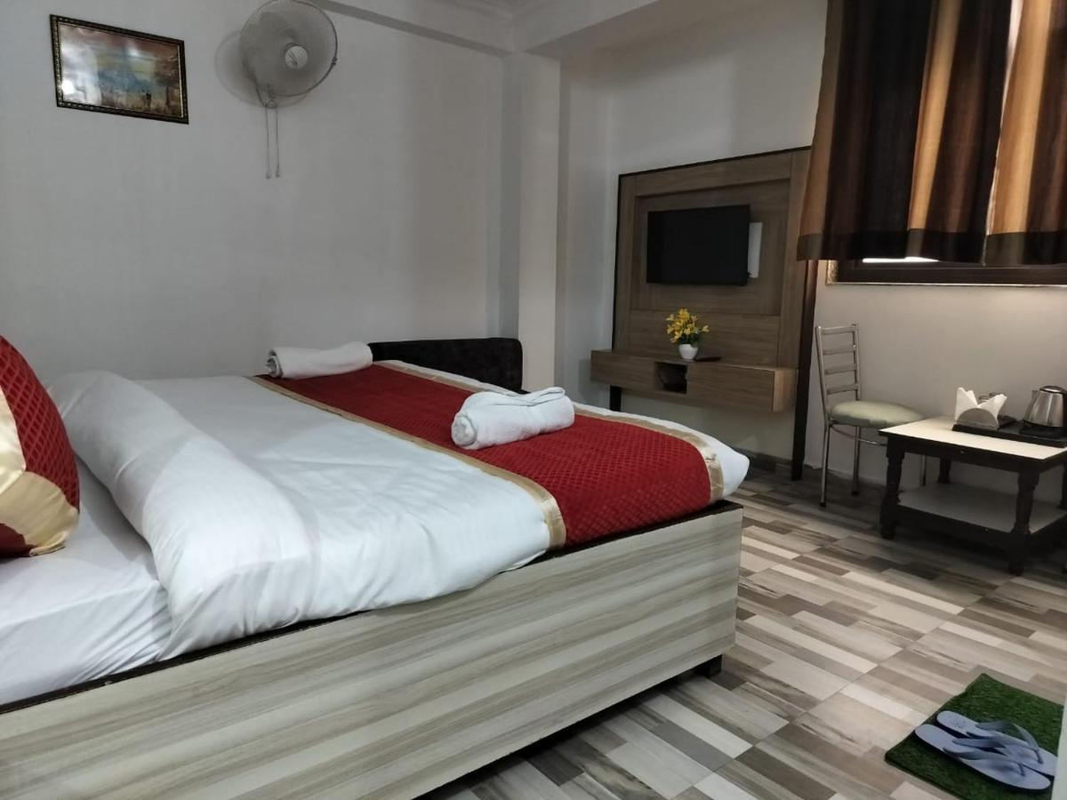 Hotel Clink New Delhi Airport エクステリア 写真