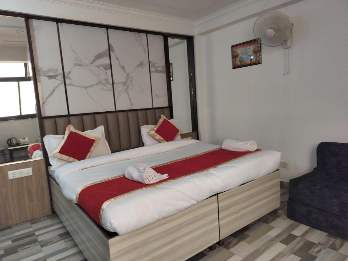 Hotel Clink New Delhi Airport エクステリア 写真