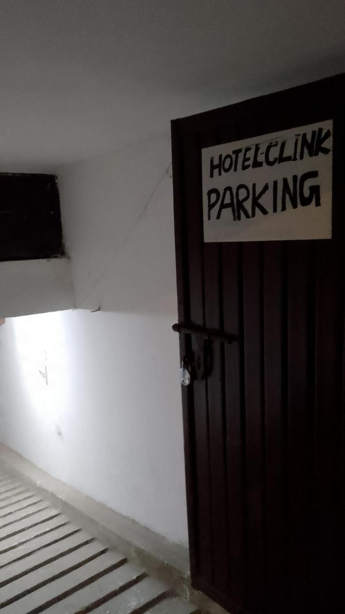 Hotel Clink New Delhi Airport エクステリア 写真