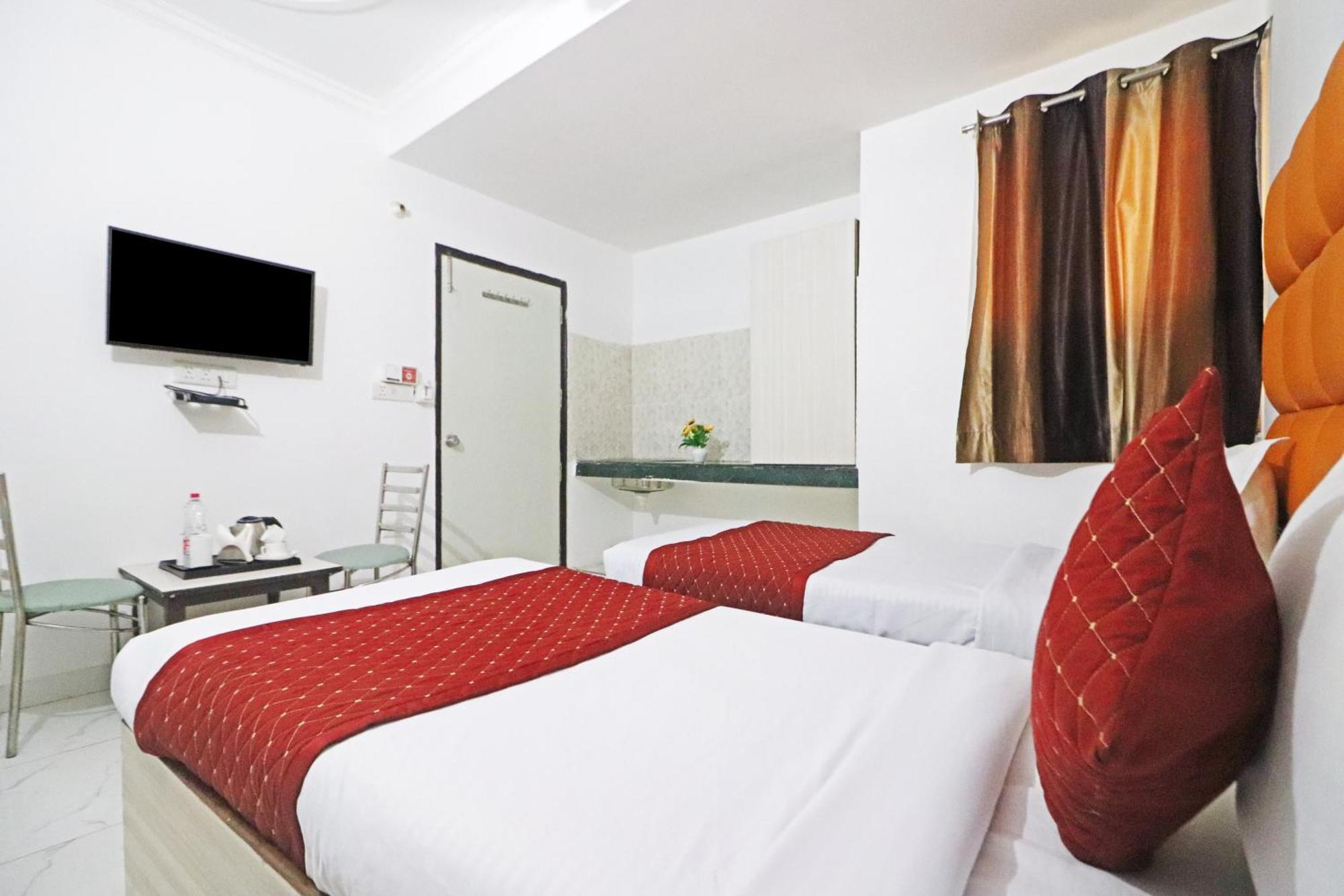Hotel Clink New Delhi Airport エクステリア 写真