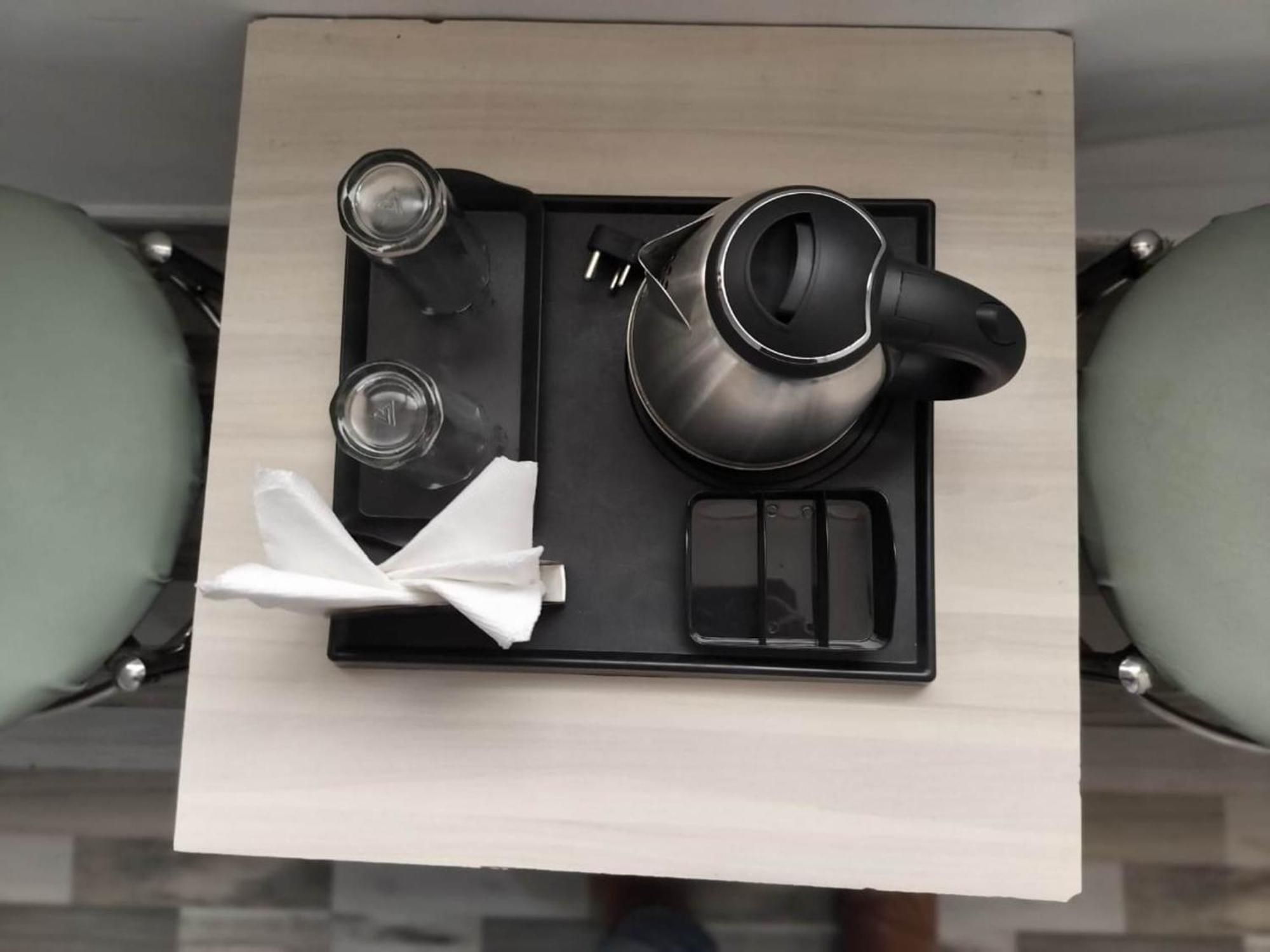 Hotel Clink New Delhi Airport エクステリア 写真